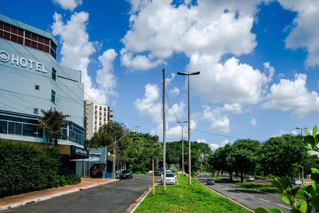 Vitoria Regia Hotel Bauru Exteriör bild